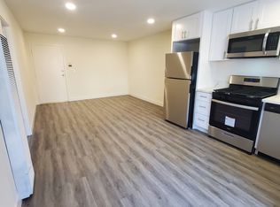 6861 1/2 Sepulveda Blvd #A, Van Nuys, CA 91405