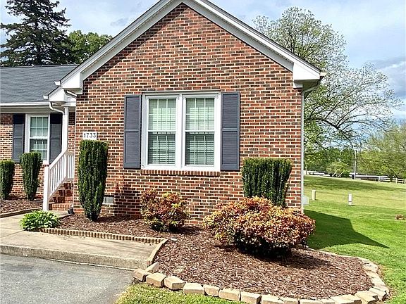 4th image of 1733 A Malone Rd