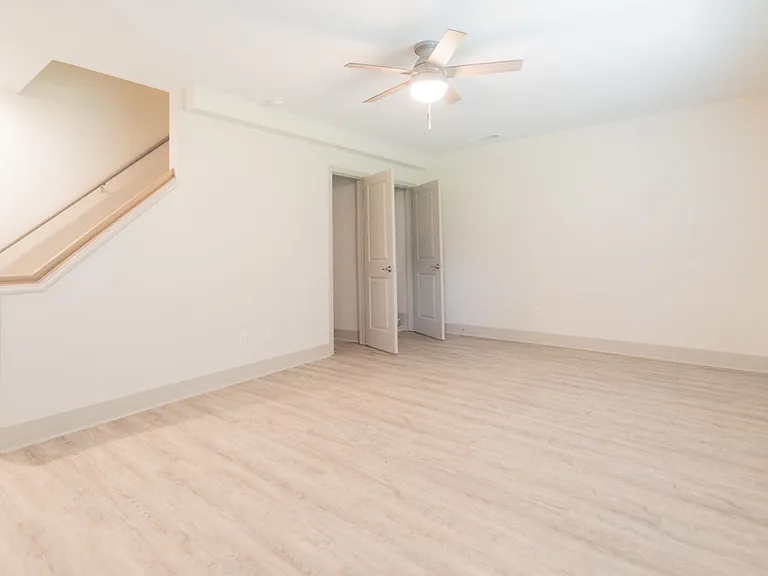 Emory Woods Apartments — Photo 21