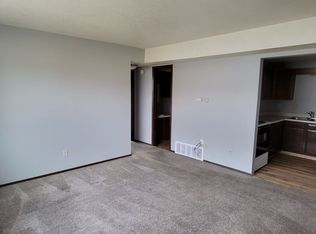 1334 Meadow Ln APT C, Waterloo, IA 50701