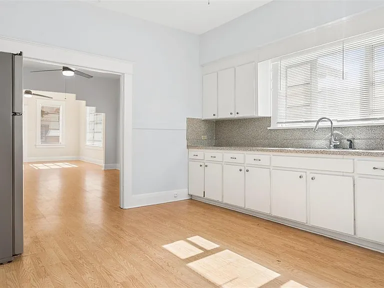 1017 E 23rd Ave — Photo 12