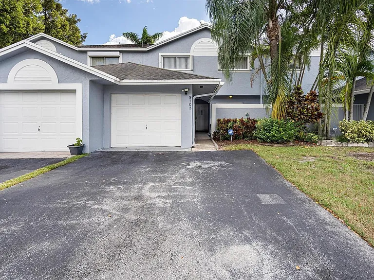 9703 SW 142nd Ct — Photo 6