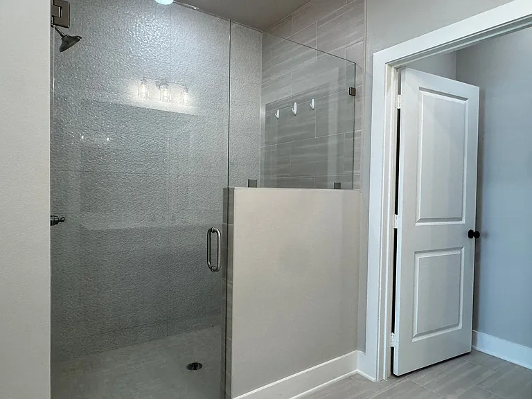 7110 Alexander Dr — Photo 13