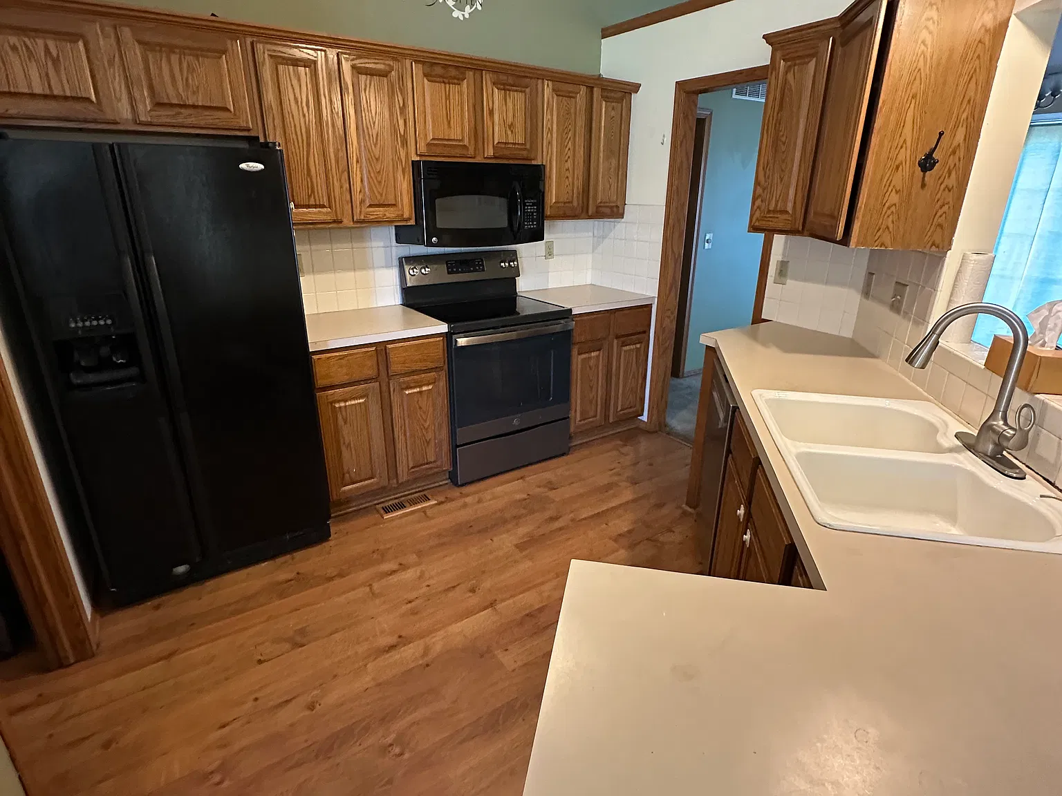 4 bed, 2441 sqft, $2,000 — Photo 1