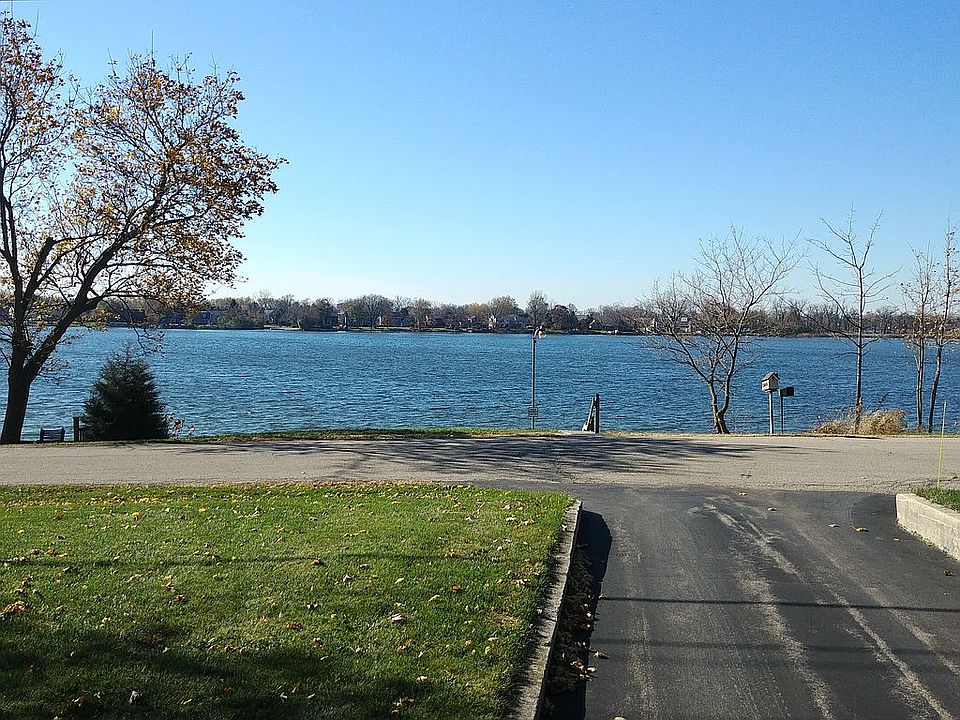 1st image of 34769 N Lake Shore Dr