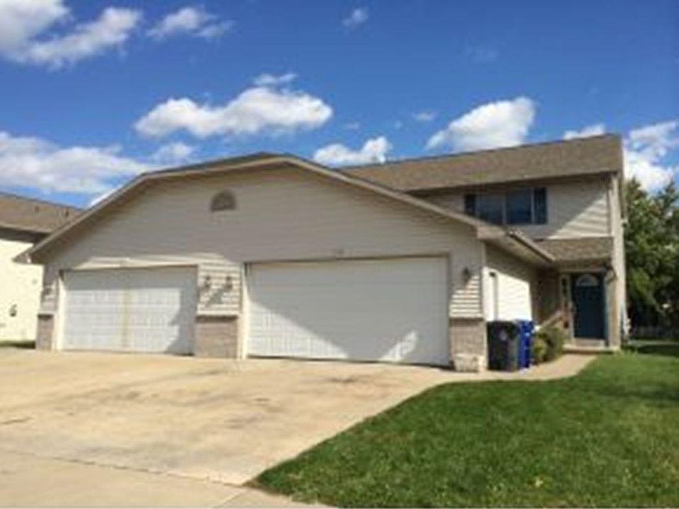 2nd image of 401 E Elm Dr