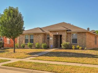 304 Quail Run Rd, Red Oak, TX 75154