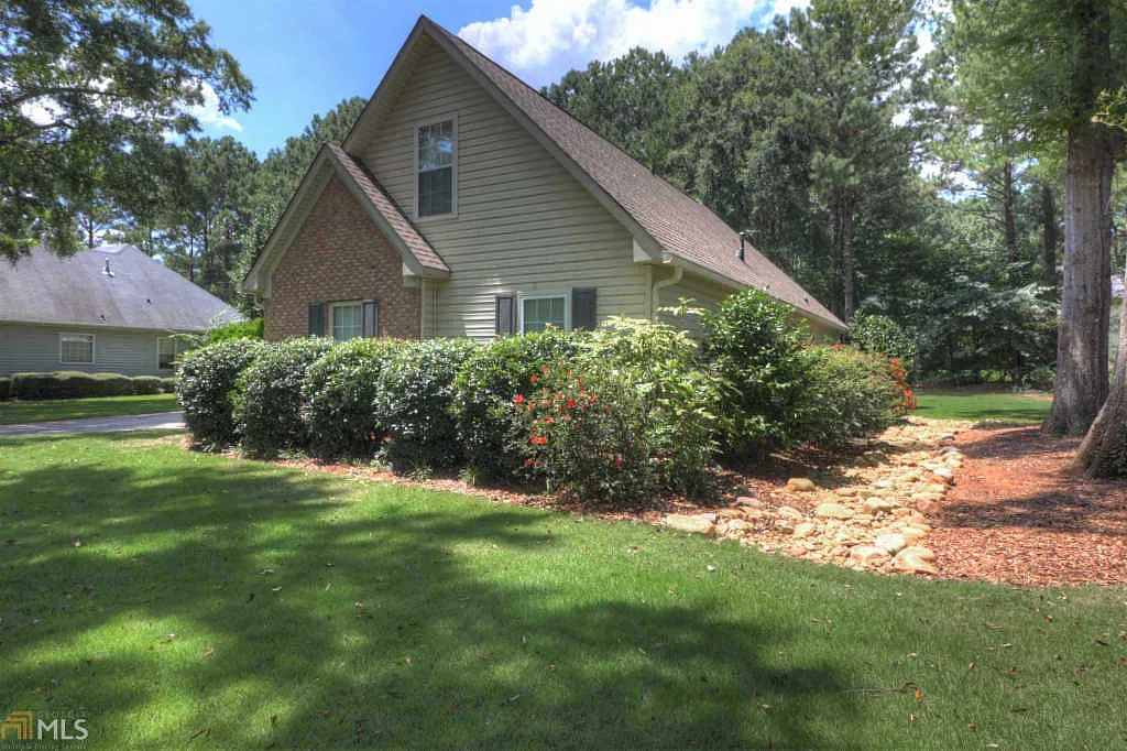 435 Crosshaven Way photo 1