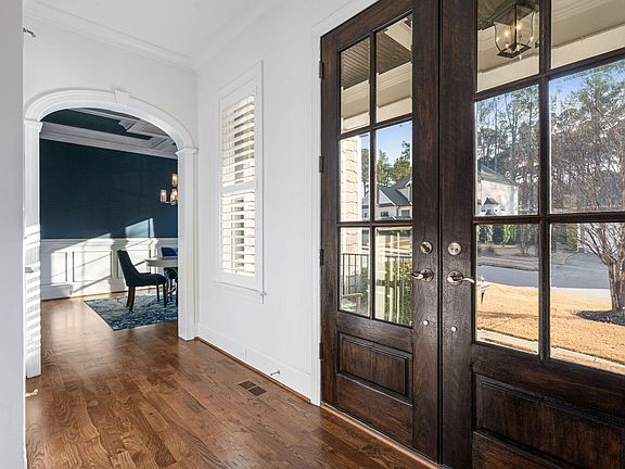 3rd image of 2414 Vetrina Way