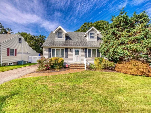 221 Catherine Street, East Northport, NY 11731