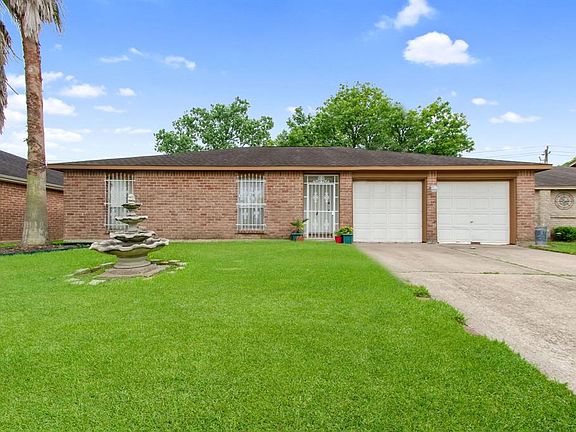 3rd image of 12723 Edgewood Park Dr