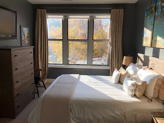 3rd image of 1800 Wilson Blvd #212