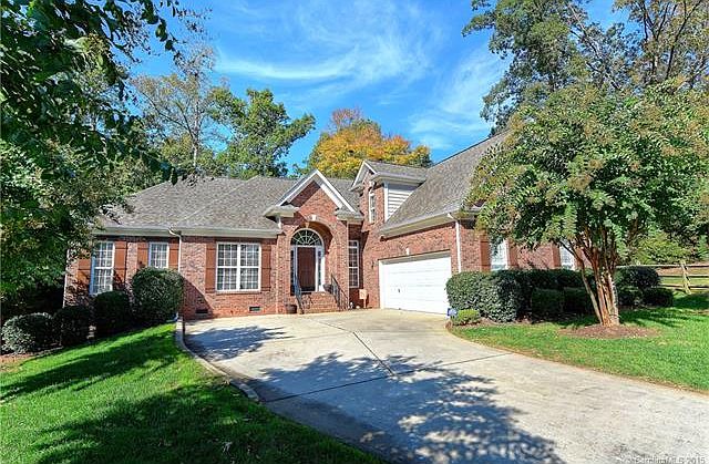 1st image of 5713 Lagrande Dr