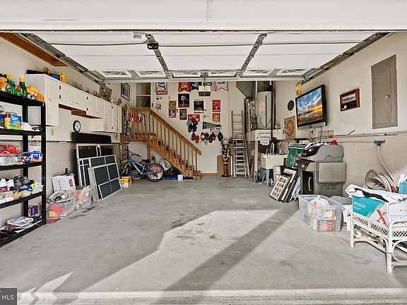 4th image of 5408 Central Ave #S