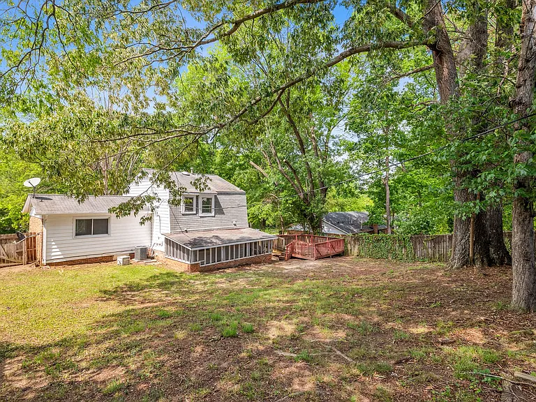 2309 Bridgette Blvd — Photo 32