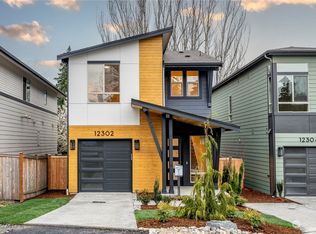 12302 NE 107th St, Kirkland, WA