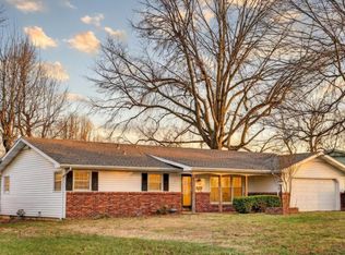 2711 S Claremont Avenue, Springfield, MO 65804