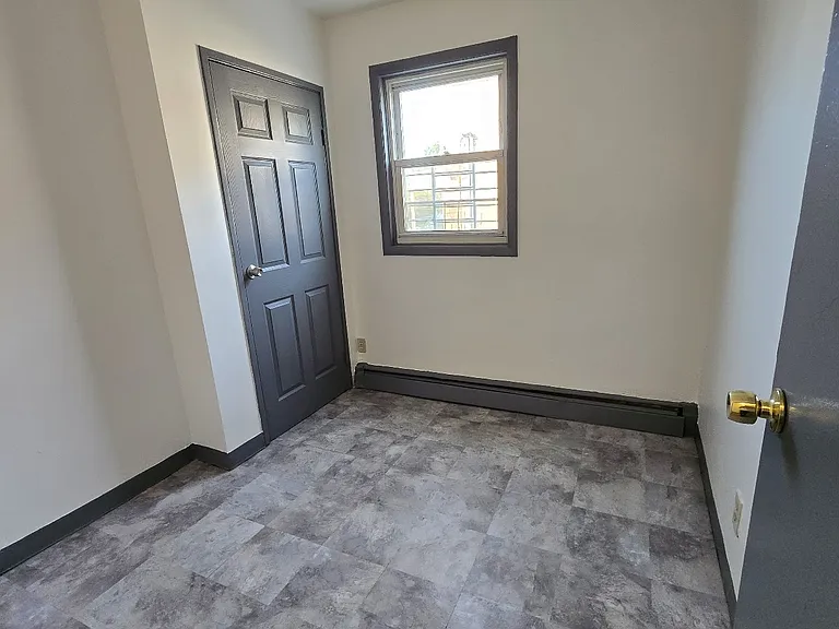 168 Winnikee Ave #3 — Photo 6