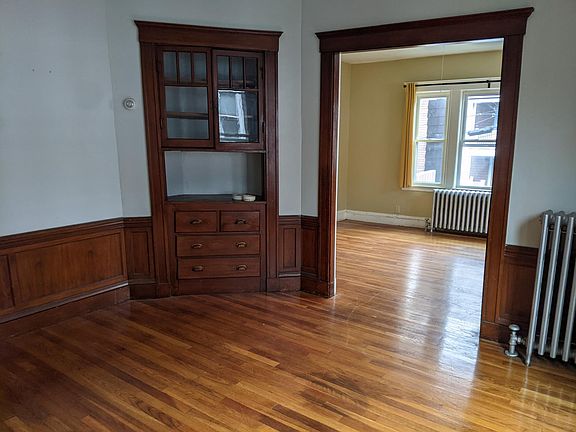 Dining + living room (empty(
