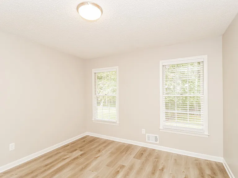 51 Abbey Ln — Photo 13