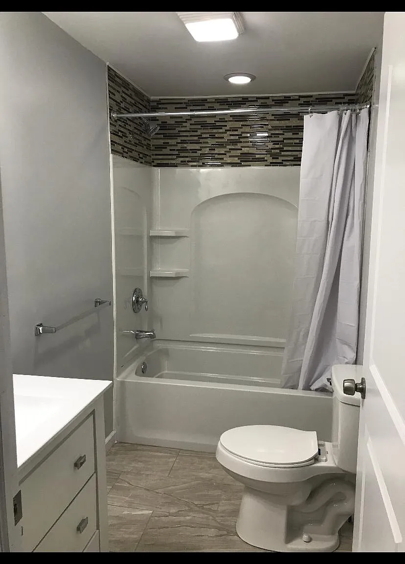 727 Union St — Photo 3