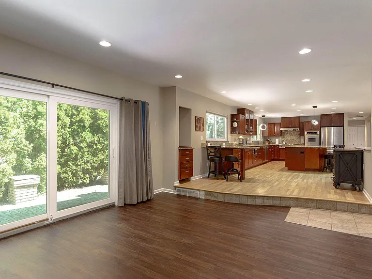 2611 Colby Dr — Photo 10
