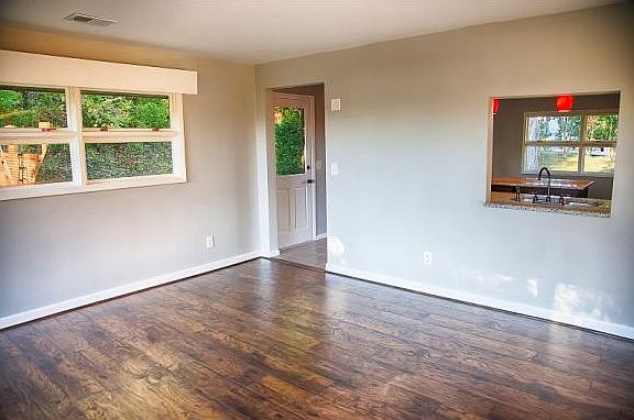 5th image of 3727 Skyland Dr
