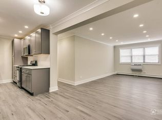 450-508 W. Aldine, Chicago, IL 60657