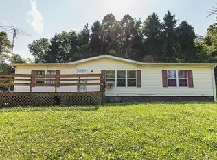 242 Wells Lock Rd, Elizabeth, WV 26143