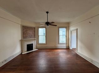 126 E 39th St, Savannah, GA 31401