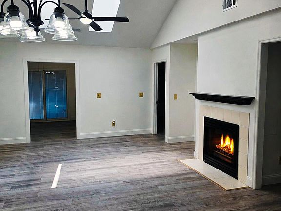 4th image of 716 Sunrise Cir