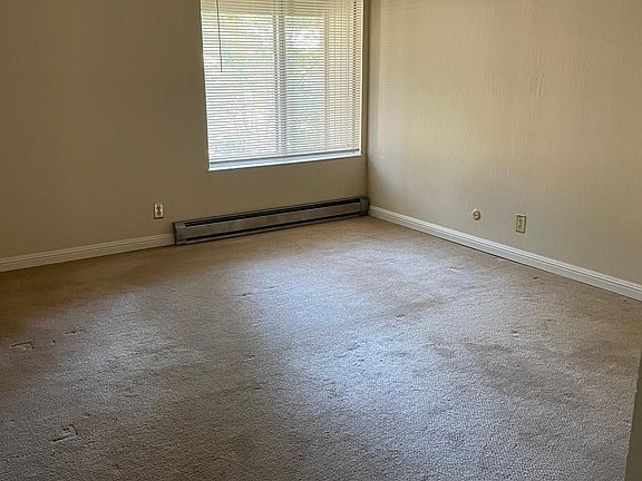 5th image of 505 Cypress Point Dr Unit 211