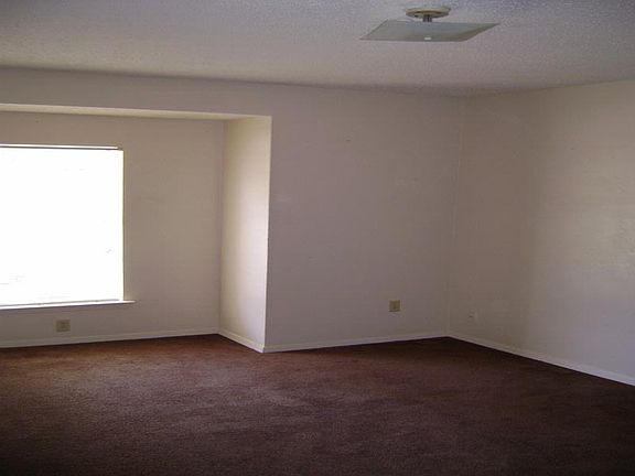 5th image of 3507 Denson Dr APT A