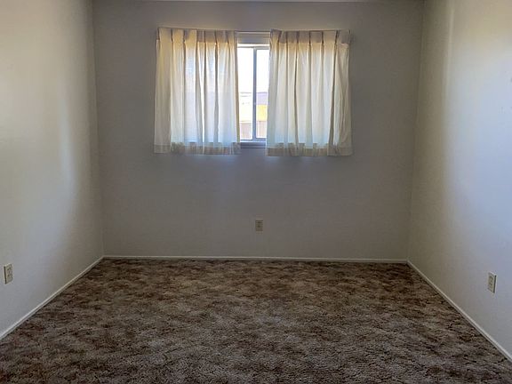 4th image of 930 Paiute Ln #10
