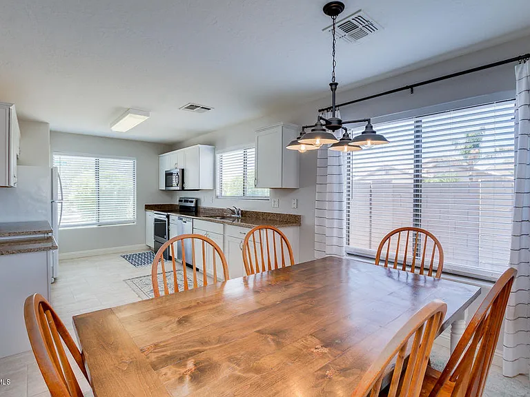 3868 W Carlos Ln — Photo 9