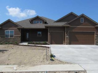 709 21st St SW, Altoona, IA 50009