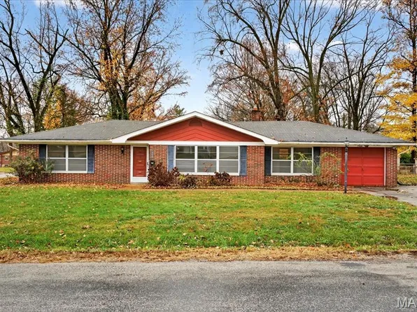 7000 Gary Dr, Belleville, IL 62223