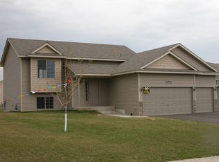 1812 Lincoln St S, Cambridge, MN 55008
