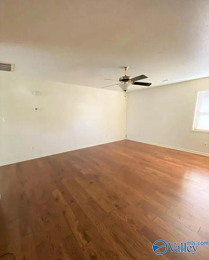 3 bed, 2.0 bath, 1268 sqft, $1,225 — Photo 3