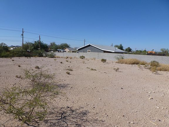 3rd image of 6245 S Fontana Ave