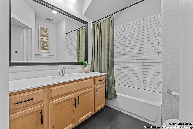 5843 Whitby Rd #6 — Photo 12