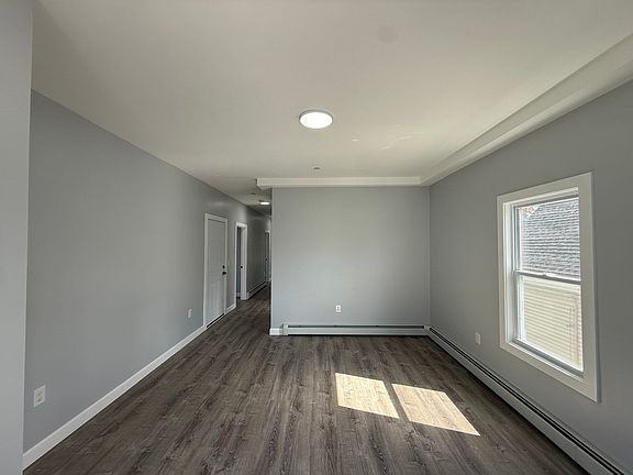 3rd image of 126 Cross St #2