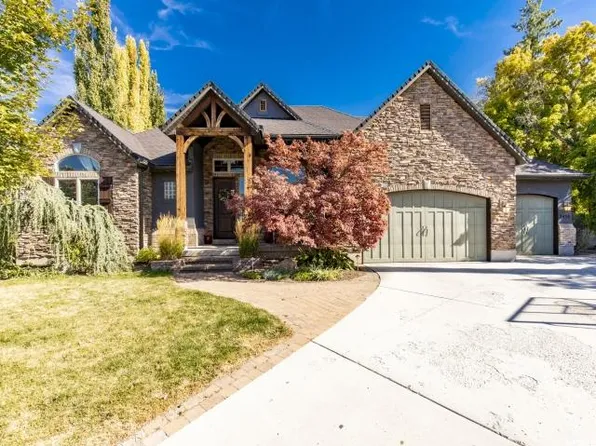 2438 E Wood Willow Cir, Millcreek, UT 84109