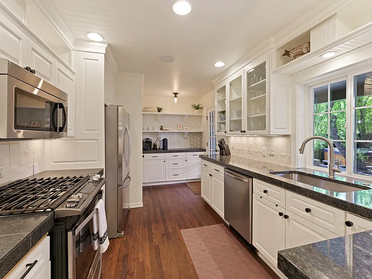 1717 NW Steidl Rd — Photo 12