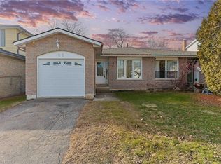 22 Telfer Ct, Brant, ON N3L3S9