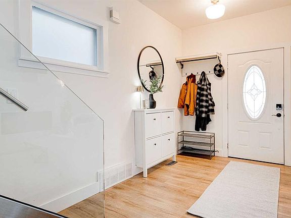 3rd image of 2112 W Cliff St SW