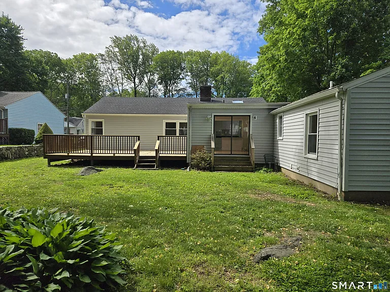 73 Crestwood Dr — Photo 14