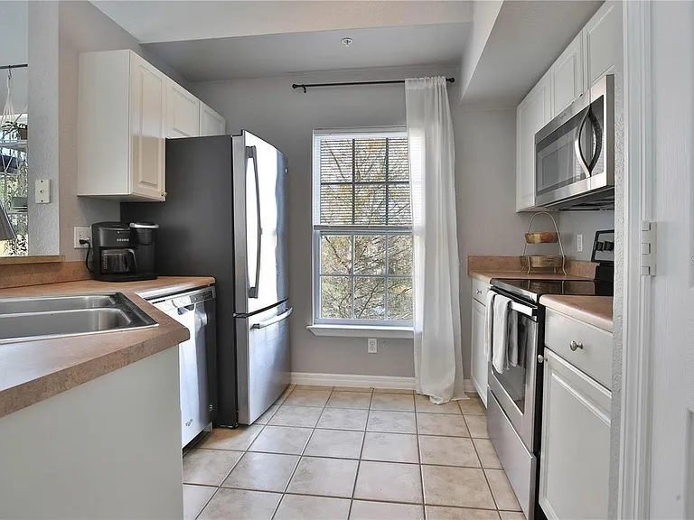 5570 Rosehill Rd #204 — Photo 11