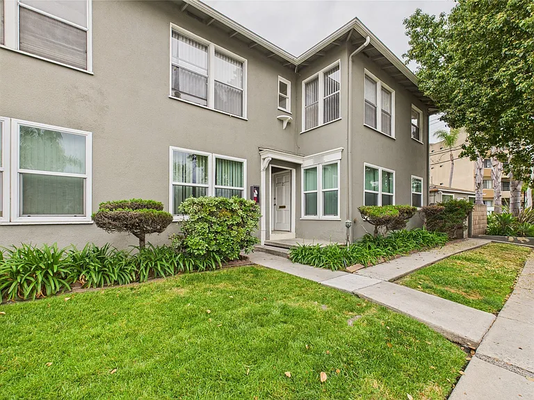 Banner Circle Apartments — Photo 13