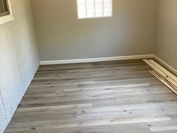 5th image of 2715 S Mesa Ln